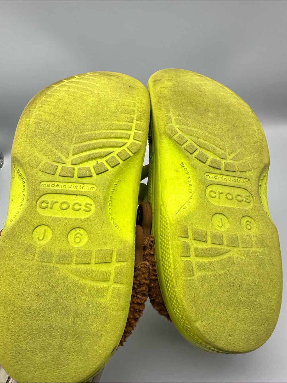 Crocs Classic Clog Shrek Lime Green Kids Size J6 Ogre Ears Nose Jibbitz Shoes - Picture 5 of 8